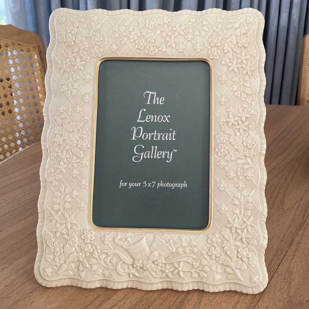Lenox 5x7 Picture Frame